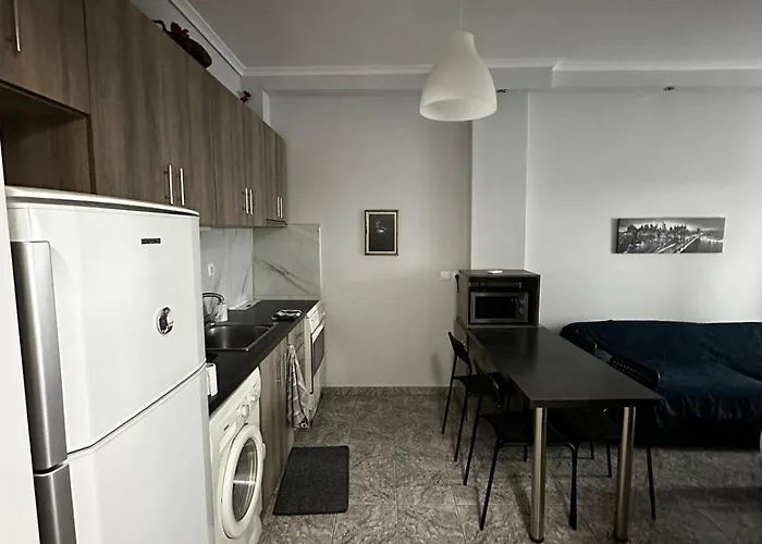 Ideally Situated Apartment.