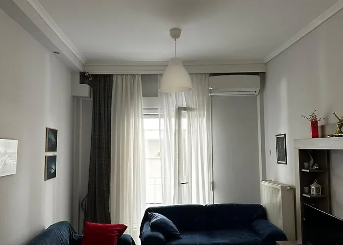 Ideally Situated Apartment.