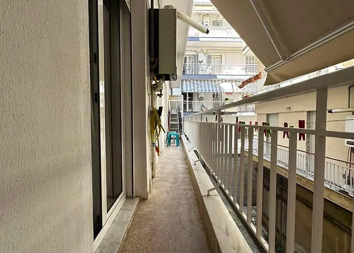 Ideally Situated Apartment.